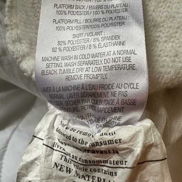 Twin Mattress Platform Top/Protectors - Distinctly Home (The Bay) - Picture 3 of 3